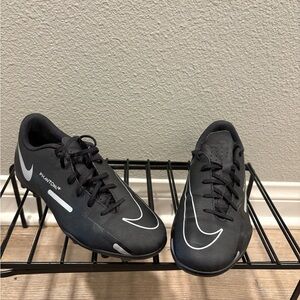 Nike Phantom Men's Black Athletic Shoes